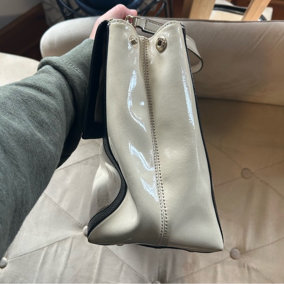 Kate Spade Cream Black Patent Leather Color block Satchel Tote Purse Handbag - Picture 4 of 15